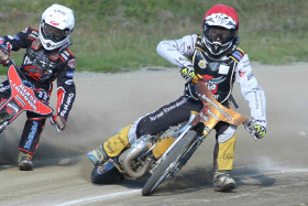 Arttu Pentinmäki on yksi Suomen edustajista minispeedwayn Youth Gold Trophyssa, Kumlassa.