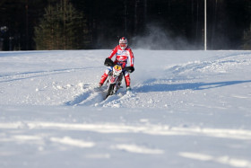 Lauantai Päitsillä käynnistyi mahtavan auringonpaisteen saattelemana. Kuva: Jani Hovi / Xracing