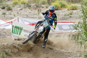 Eemil Pohjola sai "tuomion" olkapäästään. Kuva: Kari Salminen / Xracing