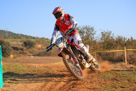 Salminen ajoi huiman taistelun jälkeen voittoon.