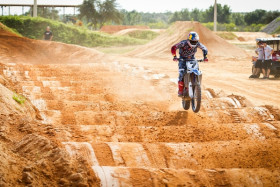 James Stewart vauhdissa. Kuva: js7.com