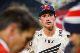 Ken Roczen loukkaantui San Diegossa. Kuva: James Lissimore