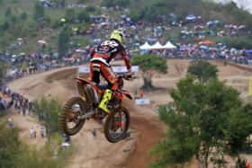 Tony Cairoli oli viime vuonna nopein kuljettaja MX1 -luokassa Thaimaan helteen alla. Kuva: Ray Archer