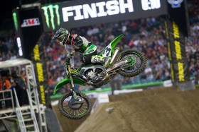Eli Tomac jatkoi jälleen voittojen tiellä. Kuva: James Lissimore