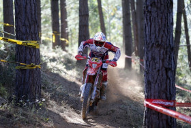 Steve Holcombe kärsi Eero Remeksen tavoin teknisistä ongelmista Espanjassa. Kuva: Future7media