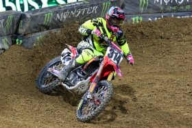 Alex Ray on tuttu näky Amerikan SX-radoilta. Nyt mies tulee Tampereelle metsästämään palkintorahoja. Kuva: Jani Hovi / Xracing