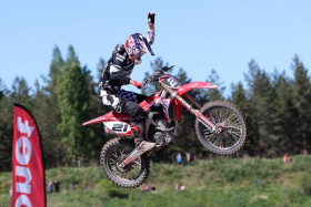 Emil Silanderin juhlaa. Kuva: Jani Hovi / Xracing