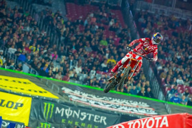 Ryan Dungey on marssimassa vahvasti kohti mestaruutta. Kuva: Simon Cudby
