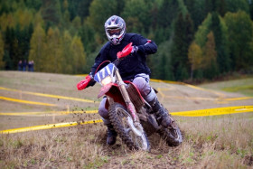 Sasu Enjala oli koko kilpailun nopein voittaen samalla V40-luokan