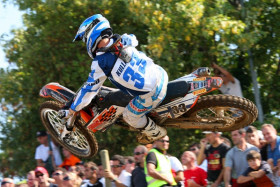 Harri Kullaksen lentoa vuoden 2009 MXoN-kilpailusta Italiasta.
