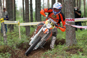 Lauri Pohjonen starttaa kesäkauteen SM2 -luokan jaetulta johtopaikalta.