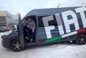 Oskari Kantonen jakaa Päitsivinkkijä Fiat Ducaton ratista.