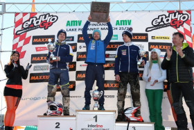Viime vuoden kärkikolmikon juhlaa. Kuva: Jani Hovi / Xracing