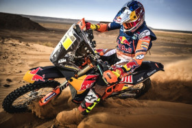 Uusi KTM 450 RALLY-pyörästä tulee myyntiin myös asiakasversio. Kuva: KTM