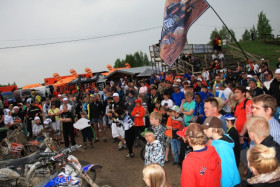 Tunnelmia supercross kauden avauksesta Vantaalta.