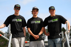 Suomalaiskolmikko Uddevallassa. Kuva: Xracing