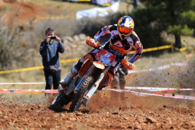 Antoinen Meo nähdään hänen itsensä julkaiseman tiedon mukaan enduron MM-sarjassa. Kuva: Jani Hovi / Xracing