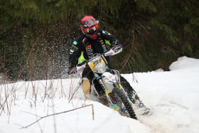 Roni Kytönen on aloittanut kisan hyvin ja on toisena. Kuva: Jani Hovi