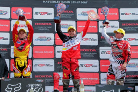 Weckmanin juhlaa podiumilla. Kuva: Manninen Bros. tiedotus