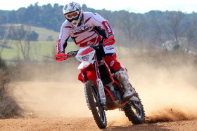 Tarkkalan vauhtia testeissä.