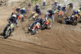 MX1-luokan ensimmäisen erän startti. Kuva: Xracing