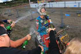 Viime kausi päättyi KTM-kuljettaja Aki Mannisen juhlaan. Kuva: Jani Hovi / Xracing