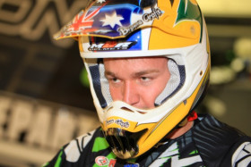 Dean Ferris ajoi heti pisteille.