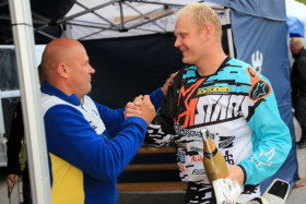 Vesa Kytösen tiimi Kytönen Motorsport saavutti E2-luokasta SM-kultaa ja hopeaa