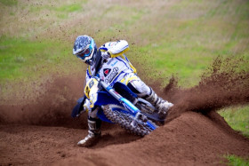 Valtteri Salonen ajoi SM hopeaa Sipoon moottorikerhon joukkueessa