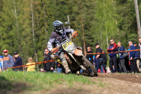 Roni Nikander johtaa E1-luokan EM-sarjaa 12 pisteen turvin.