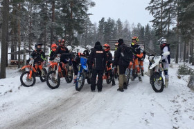 Ensimmäinen motocrossin yläkoululeiri alkoi sunnuntaina ja se päättyy tänään torstaina. Kuva: Marko Avikainen