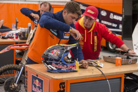 Ken De Dycker haluaa ajaa vielä kaksi kautta motocrossin MM-sarjassa. Kuva: Ray Archer