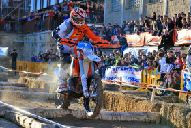 Henri Partin menoa viime vuonna Espanjan MM-enduron supertestillä. Kuva: Jani Hovi / Xracing