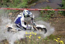 Antti Hänninen kaasuttelee jälleen EnduroJ-luokassa. Kuva: Kari Salminen