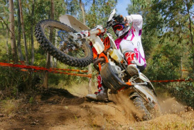 Xracing oli testaamassa uusia malleja Sardiniassa.