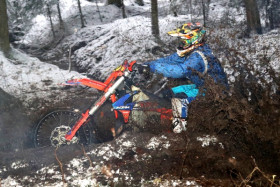 Niko Aitta ajoi Jiri Leinon ja Markus Michelssonin kanssa Kärme Kustaan voittoon. Kuva: Jani Hovi / Xracing