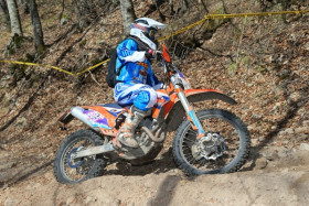 Kärkkäisen menoa Italian metsässä. Kuva: Jani Hovi / Xracing