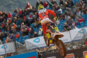 Tony Cairoli otti kaksi erävoittoa Espanjassa tänään. Kuva: Ray Archer