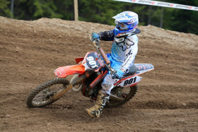 Emppu Aro vauhdissa Karhulassa.