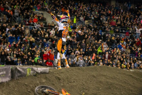 Marvin Musquin juhlii uransa toista voittoa Seattlea. Kuva: Simon Cudby
