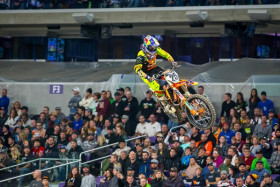 Marvin Musquin otti voiton kauden kolmanneksi viimeisestä kilpailusta. Kuva: Simon Cudby