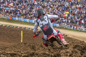 Hondan MXGP-luokan tehdastiimissä saatetaan nähdä kolme kuljettajaa. Kuva: Bavo Swijgers