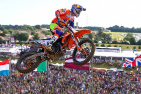 Jeffrey Herlings lensi voittoon Ranskassa. Kuva: Ray Archer