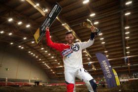 Alex Rayn juhlaa Tampereella. Kuva: Jani Hovi / Xracing