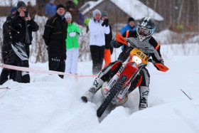 Aleksi Jukola johtaa Päijänteen ympäriajoa avauspäivän jälkeen. Kuva: Jani Hovi / Xracing