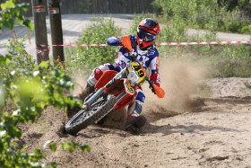 Tulevana viikonloppuna EM-mitalista taistelevan Kimmo Hurri nähdään myös John Deere endurossa.