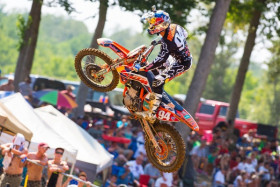 Ken Roczen johtaa 450 -kuutioisten luokkaa ennen tämän päivän osakilpailua. Kuva: Simon Cudby