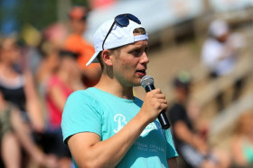 Rene Rannikko yllätti kaikki myös mikrofonin kanssa. Kuva: Jani Hovi / Xracing